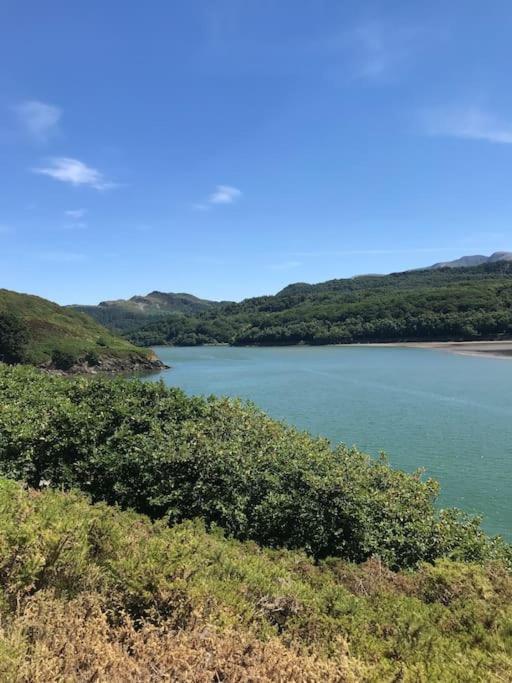 Snowdonia Mawddach Cabin + Hot Tub Barmouth Eksteriør billede